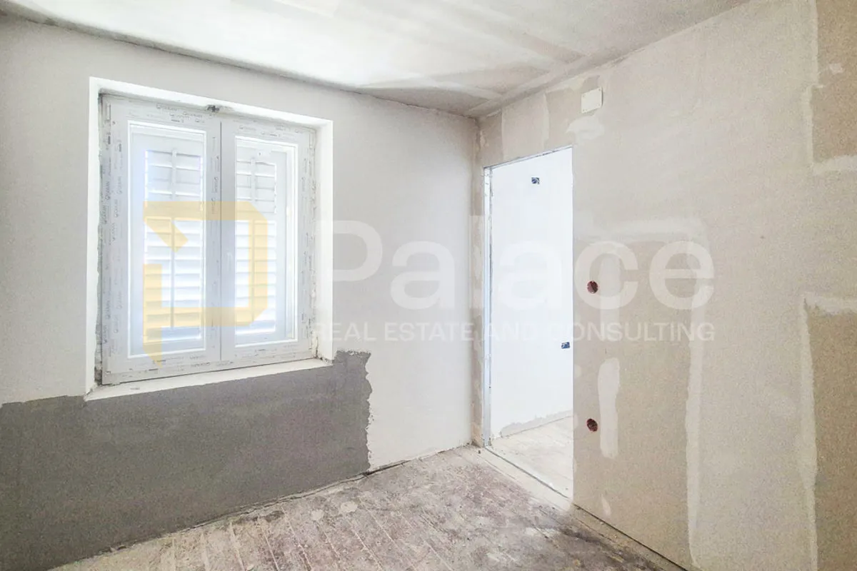 renovirani dvoetažni stan s4 u manjoj zgradi: šibenik-centar, 70 m2 - slika 8