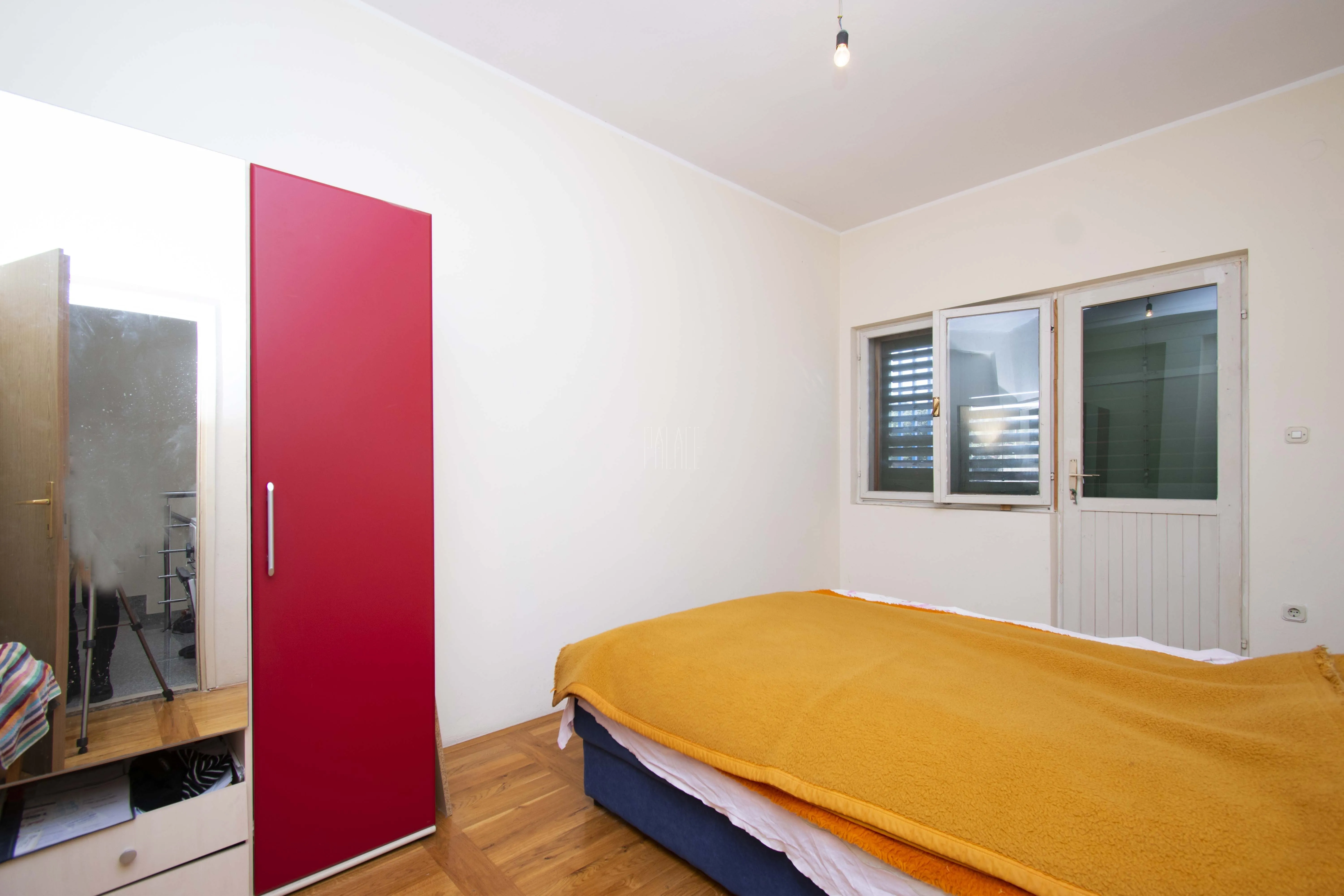 kuća s 5 poslovnih prostora i 3 stana, bilice kod šibenika, 510.00 m2 - slika 12