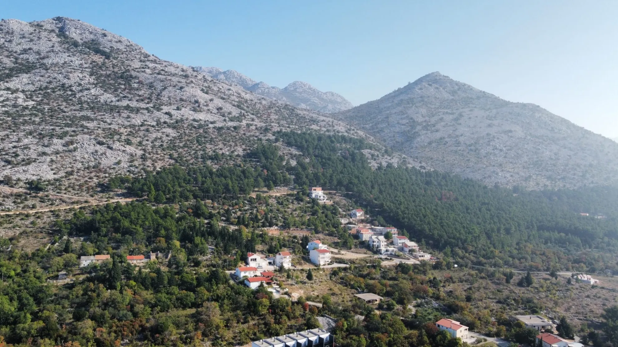 starigrad: višeapartmanska kuća za smještaj do 50 osoba - slika 3
