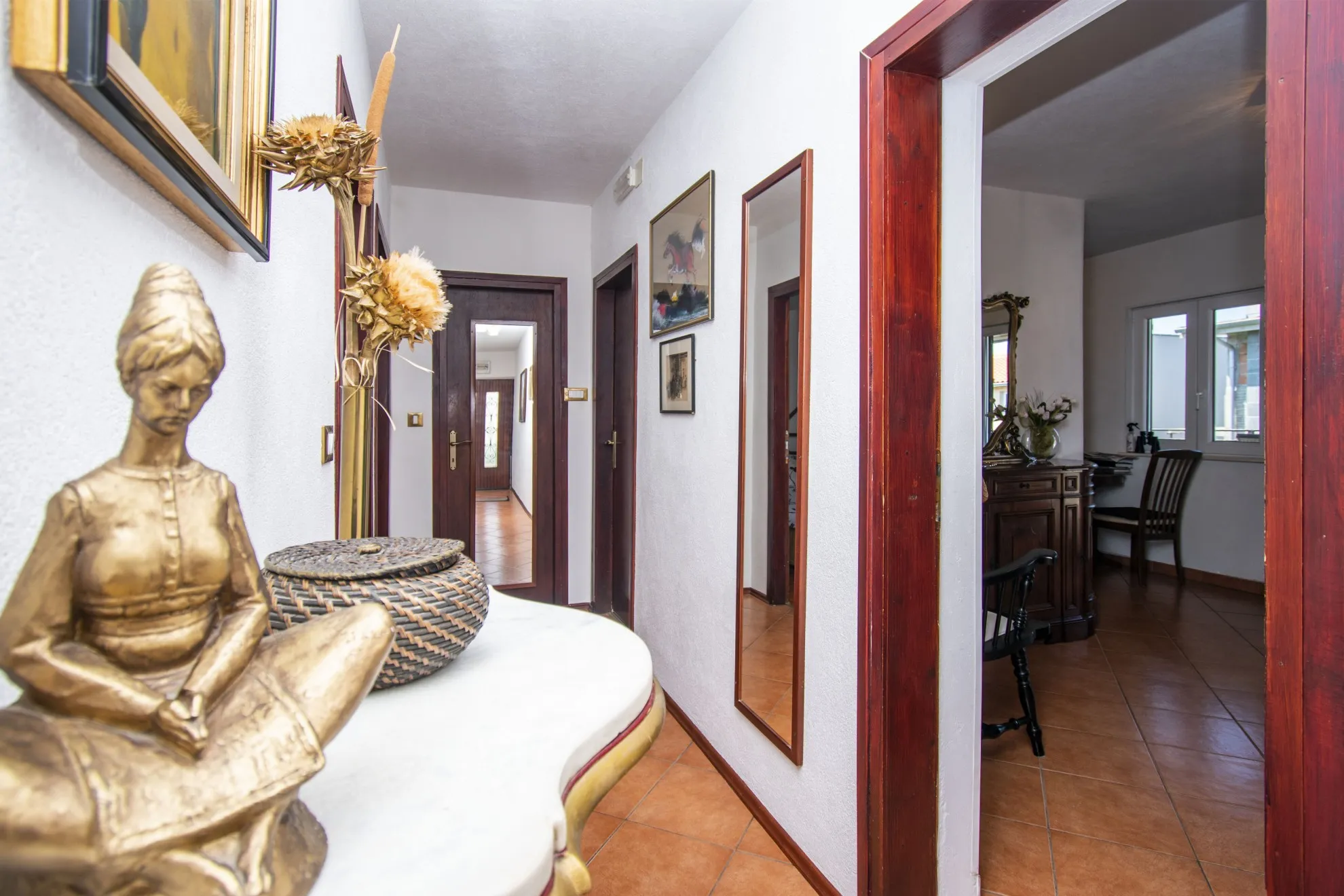 predivna kuća nedaleko od mora, 284 m2 i dvorište 650 m2 - slika 15