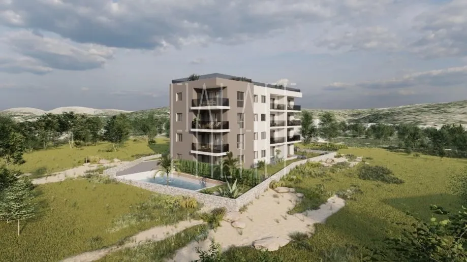 dvosoban stan u zgradi s bazenom, okrug gornji, prizemlje - slika 9