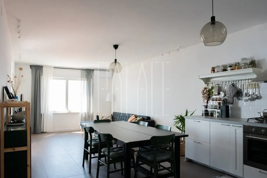 novouređena kuća u blizini mora: pisak 230m2 (prodaja) - slika 2
