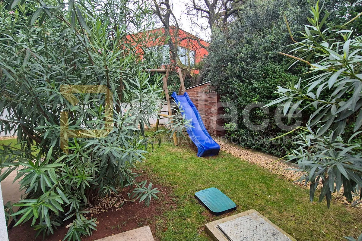 predivna kuća 150m2 sa bazenom na 500m2 okućnice, idealna za život ili iznajmljivanje, šišan - slika 7