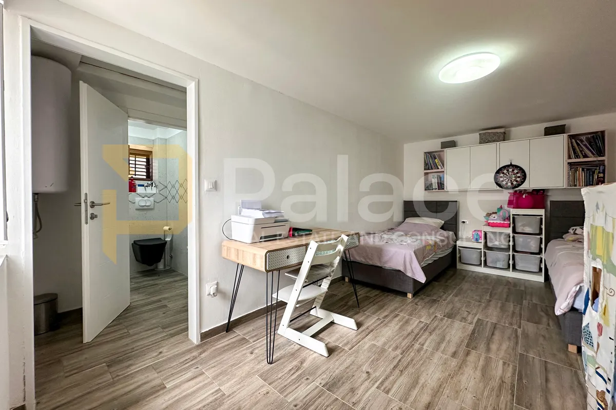 moderno uređen dvosoban stan na obali, 119 m2 - tisno - slika 9