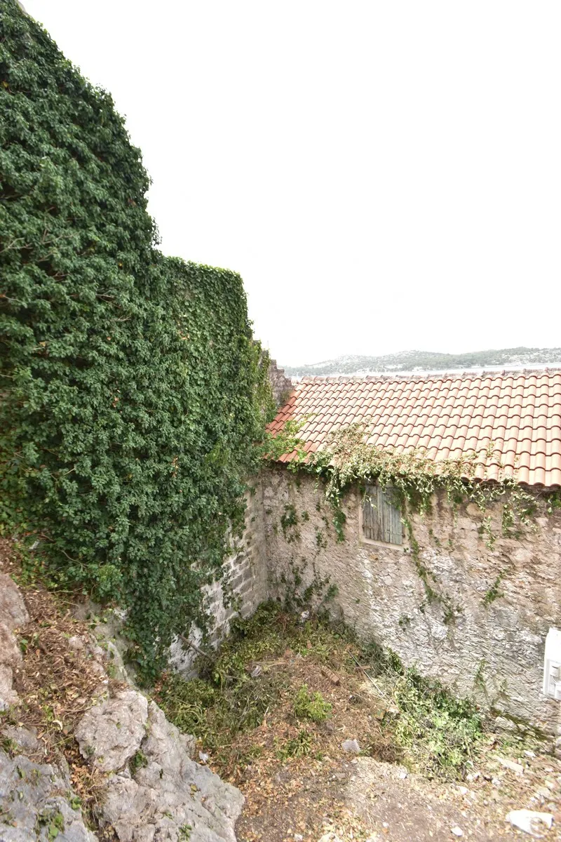kamena kuća u predjelu dolac s prekrasnim pogledom - slika 8