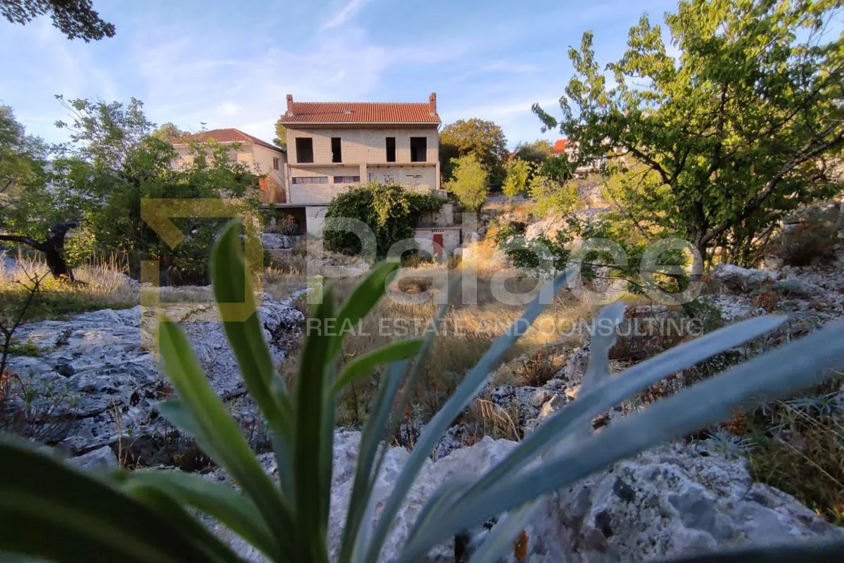 prilika! gornji humac, nedovršena kuća s okućnicom od 1.820 m² - slika 3