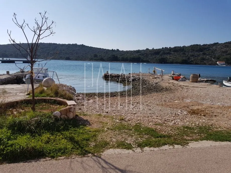 *mirna lokacija 1.red do mora *kamena kuća: kaprije, katnica, 150 m2 - slika 6