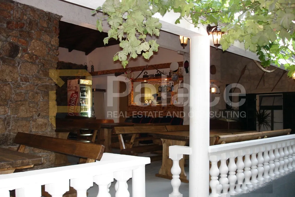 kamena kuća sa renovaciju s funkcionalnim restoranom - slika 9