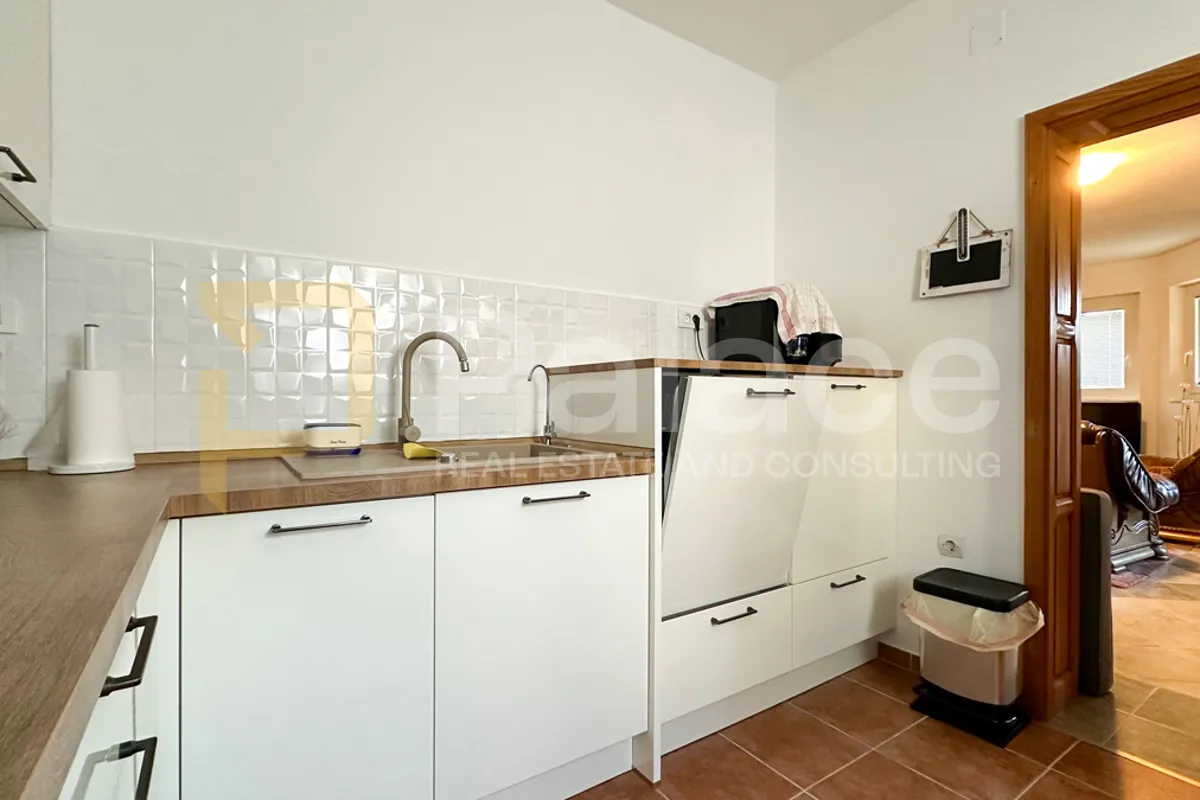 prilika apartmanska kuća na viru 200m2 - slika 23