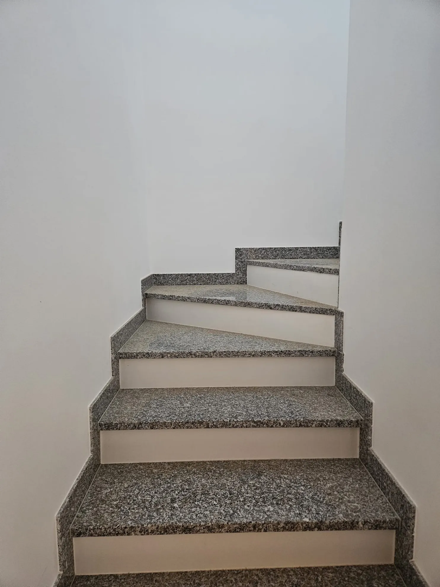 stan u novogradnji s predivnim pogledom na more, dramalj, 100m2 - slika 9