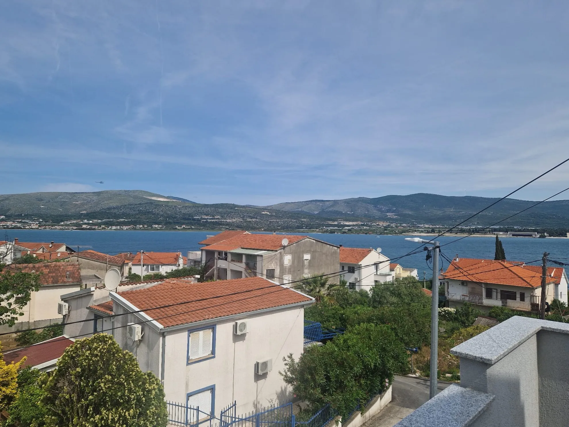 kuća na dva kata s otvorenim pogledom na more - slika 3