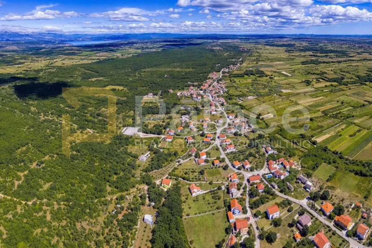 zemljište od 2500 m2 u visočanima - izvrsna prilika - slika 1