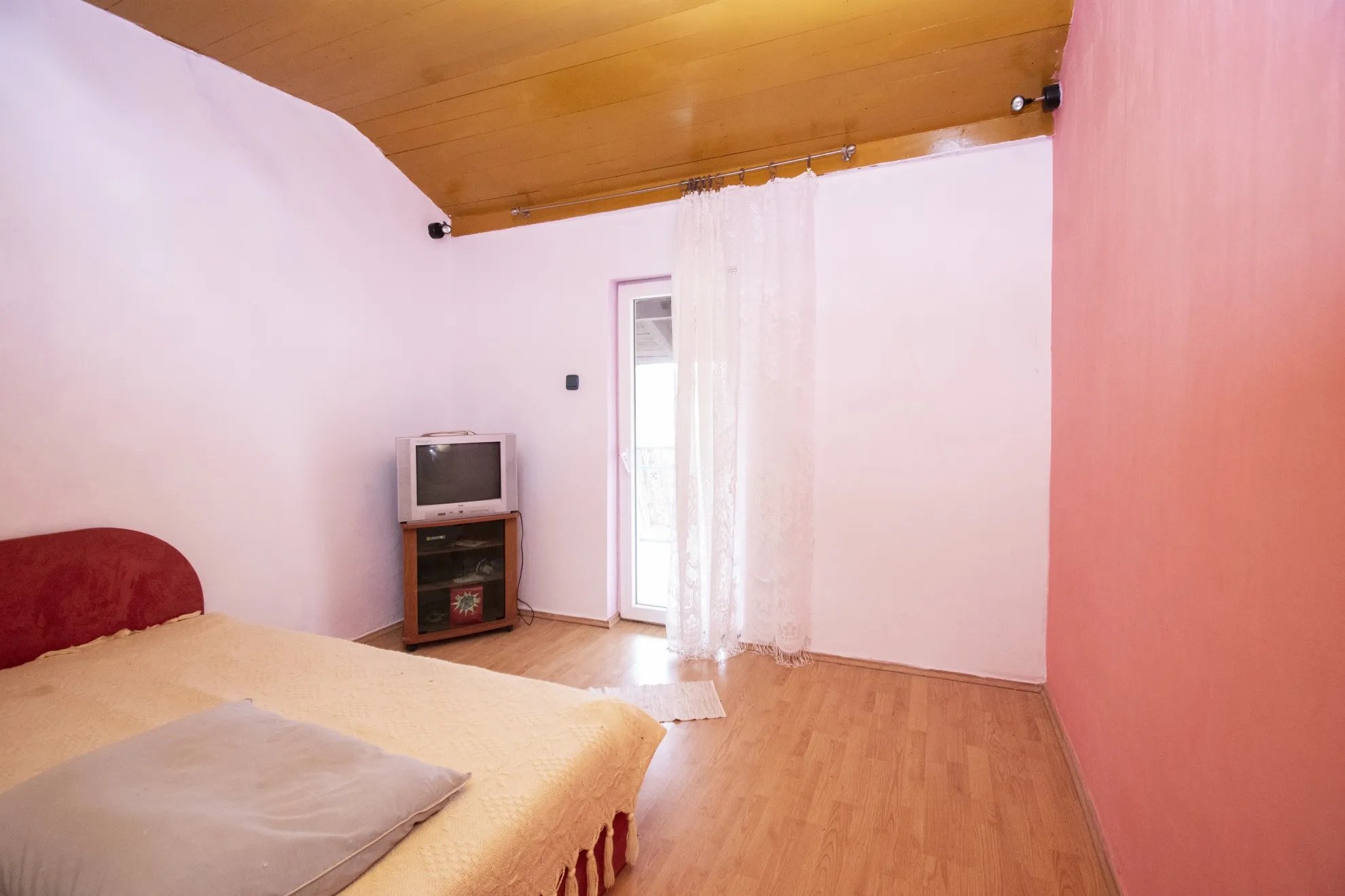 građevinski teren 2896 m2 sa kućom 100m2, bilice - slika 10