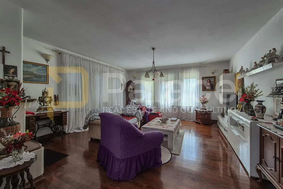 obiteljska kuća s apartmanima i mediteranskim vrtom – vodice - slika 8