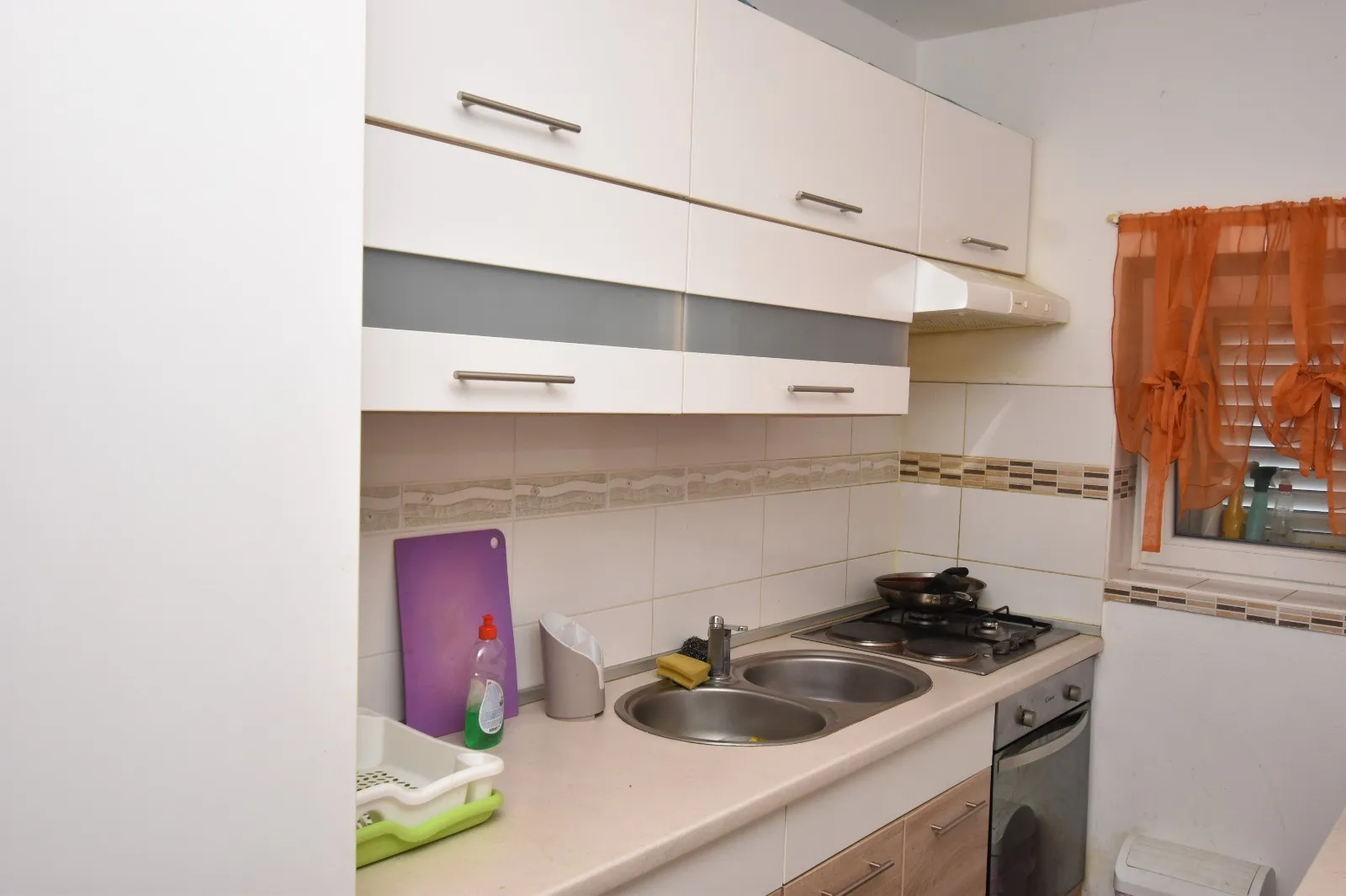 useljiva kuća s 3 apartmana blizu mora, žaborić, 183 m2 - slika 7