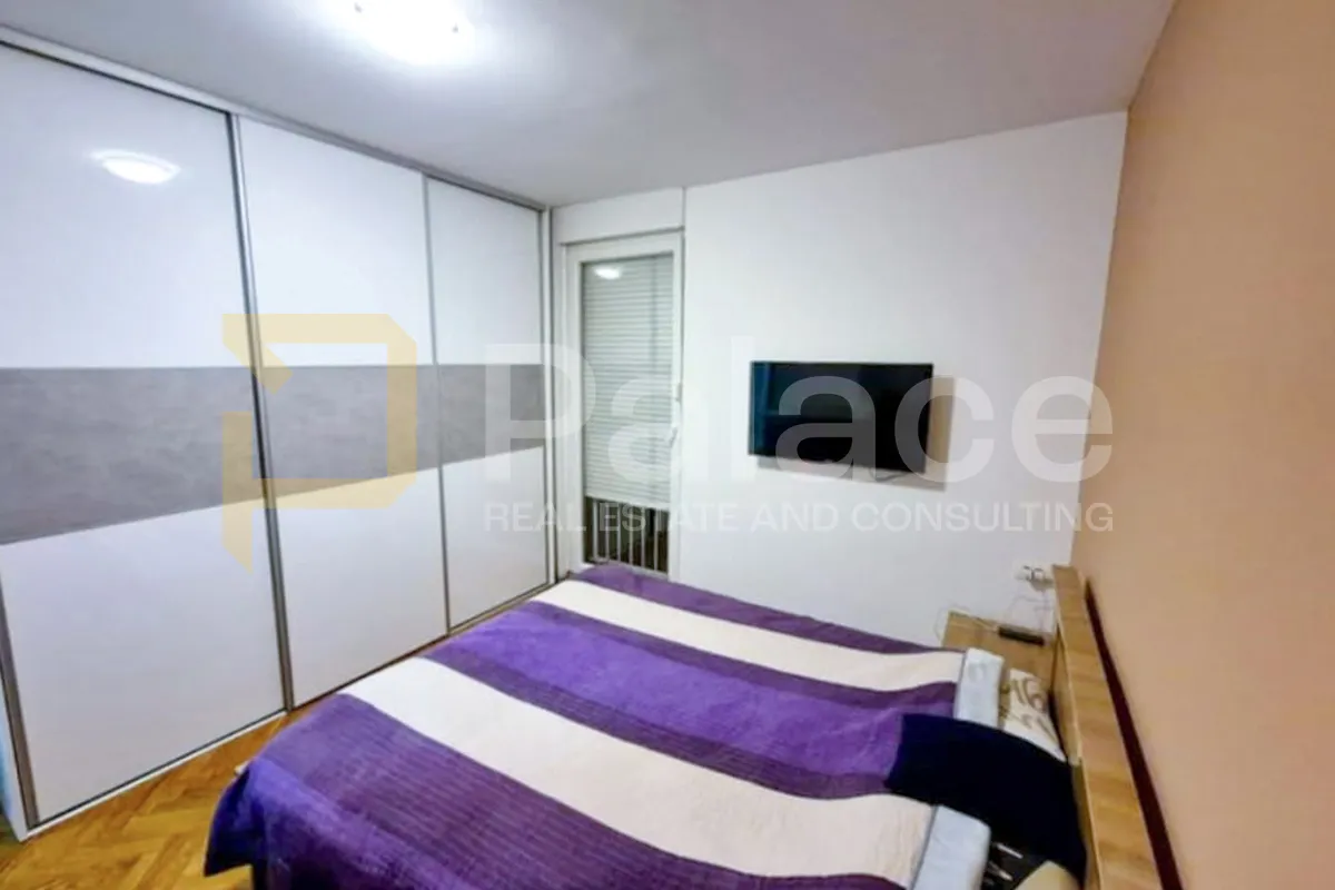 kman, trosoban stan s ostavom, 80m2 - slika 8