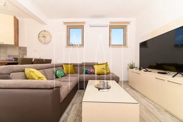 ultramoderna elegantna kuća : okrug gornji, 210.00 m² - slika 8