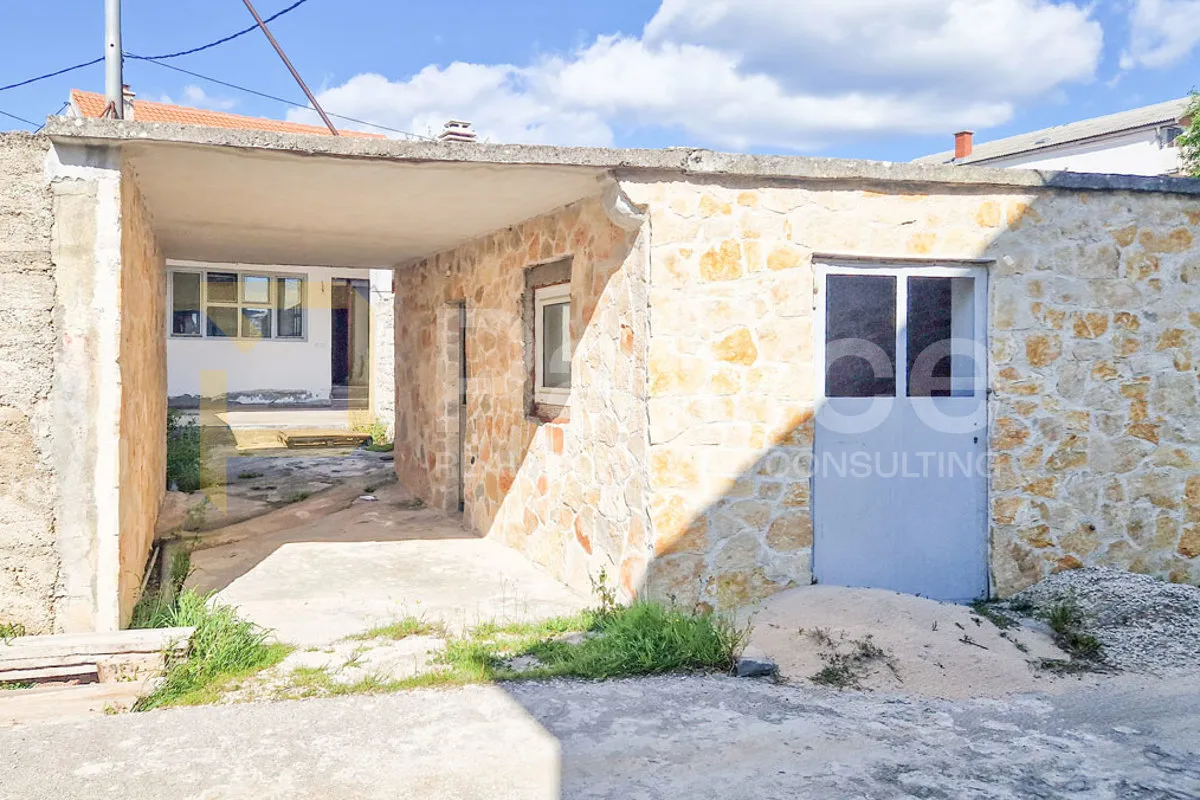 kuća s velikim potencijalom u vodičkom zaleđu, čista mala 160 m2 - slika 4
