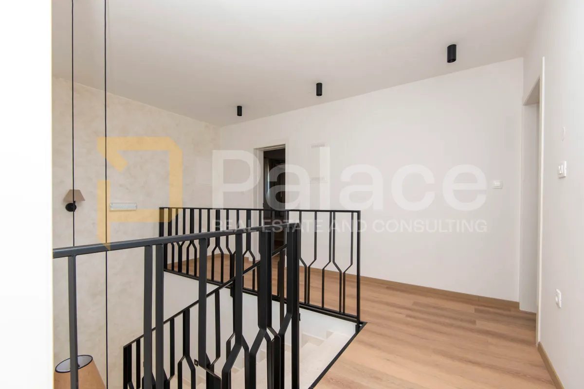 luksuzna vila 210m2 - prvi red do jezera - bilice - slika 18