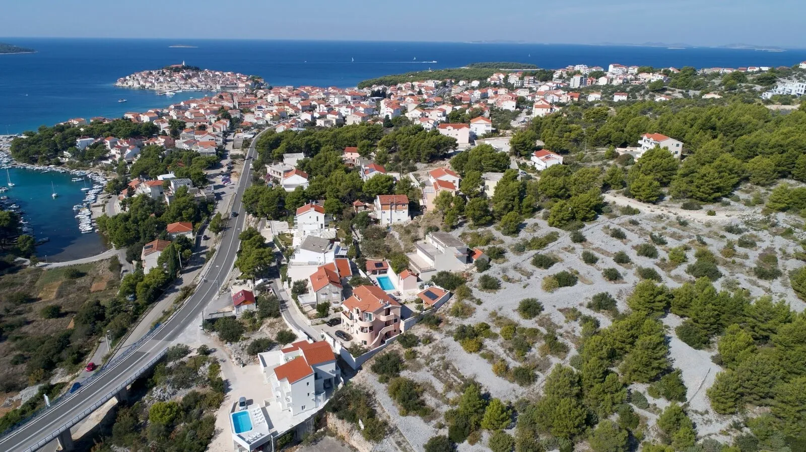 građevinsko zemljište blizu mora, primošten 2.330 m2 - slika 2