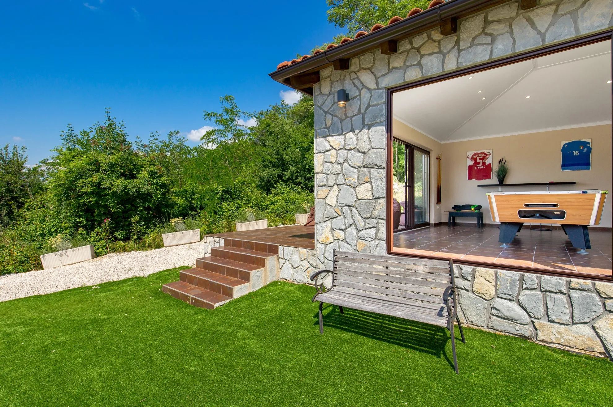 predivna kamena vila s bazenom u srcu istre, 300m2 + 700m2 okućnice - slika 13