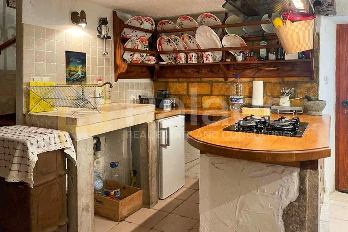 šarmantna kuća na otoku krku – dobrinj, 90 m², 180.000 € - slika 2