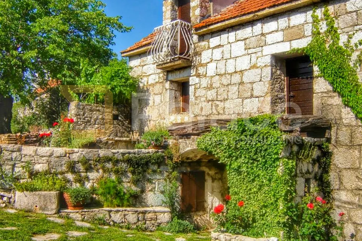 bajkovita kuća u mirnom mjestu, lovreć, 150 m2 - slika 2