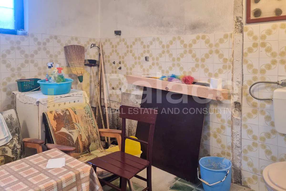 obiteljska kuća s velikom okućnicom, skradin bićine 131 m2 - slika 13