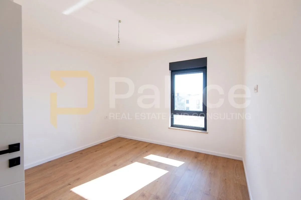 prostran trosoban stan s panoramskim pogledom, 133 m2, s4- tribunj - slika 12