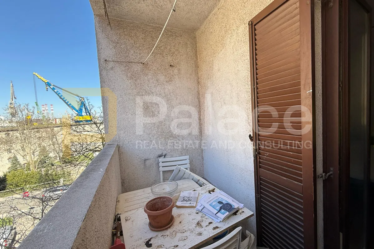 prostran stan u centru pule – 3 sobe, 82m², namješten - slika 14