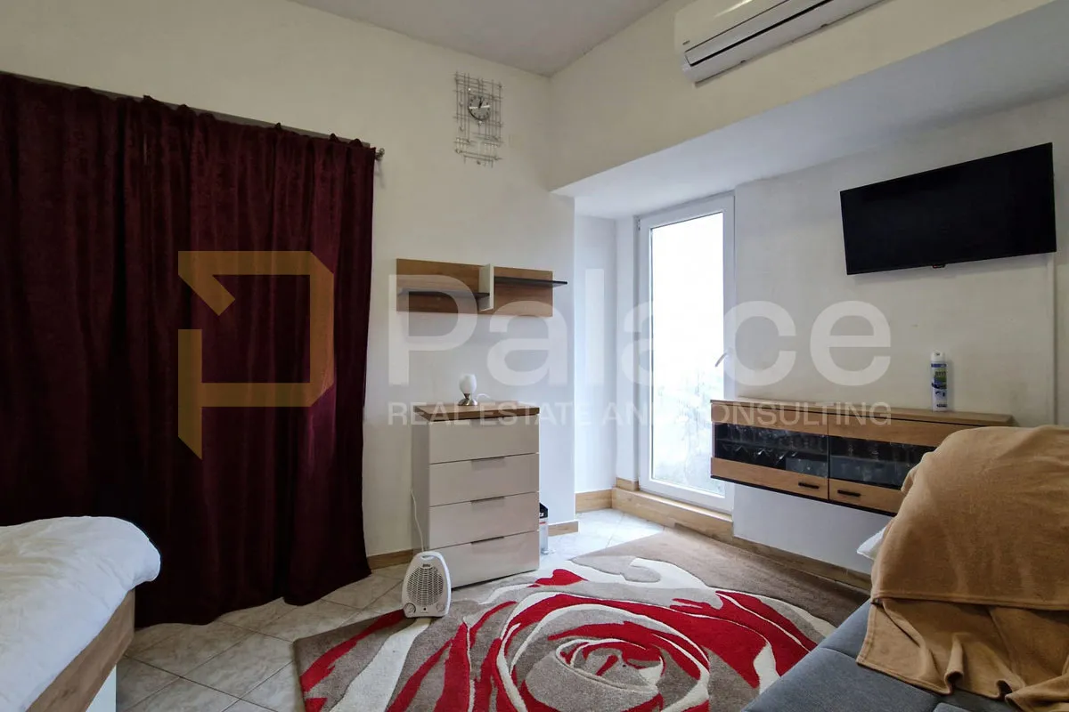 kuća s tri stana i velikom krovnom terasom - sveti kuzam, 181,08 m² - slika 8