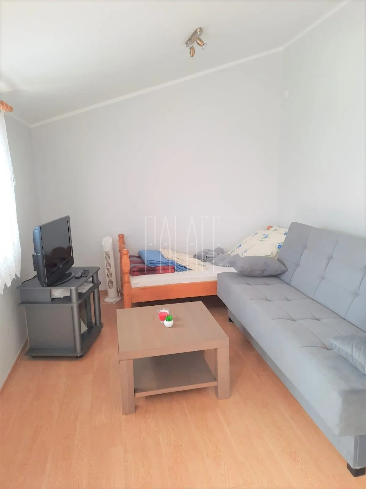 kuća s 3 stana i velikim dvorištem, gornji karin, 230.00 m2 - slika 10