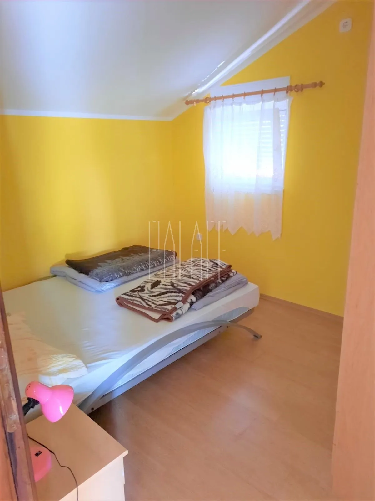 kuća s 3 stana i velikim dvorištem, gornji karin, 230.00 m2 - slika 14