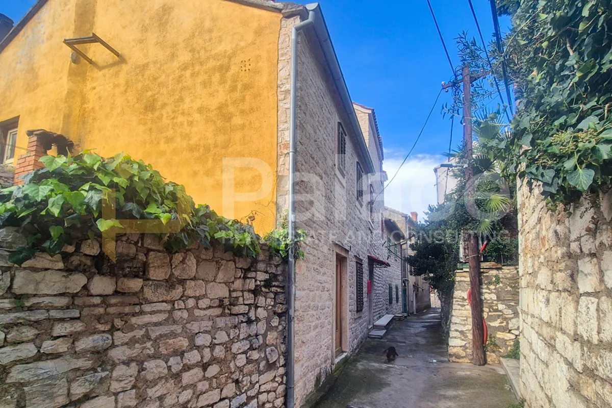 kamena kuća na 3 etaže u srcu staroga šibenika, kulturno dobro, 150 m2 - slika 3