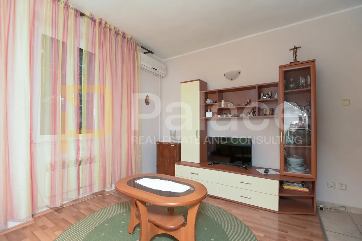 dvosoban stan u gradu sa predivnim pogledom na šibenski kanal, 63 m2 - slika 6