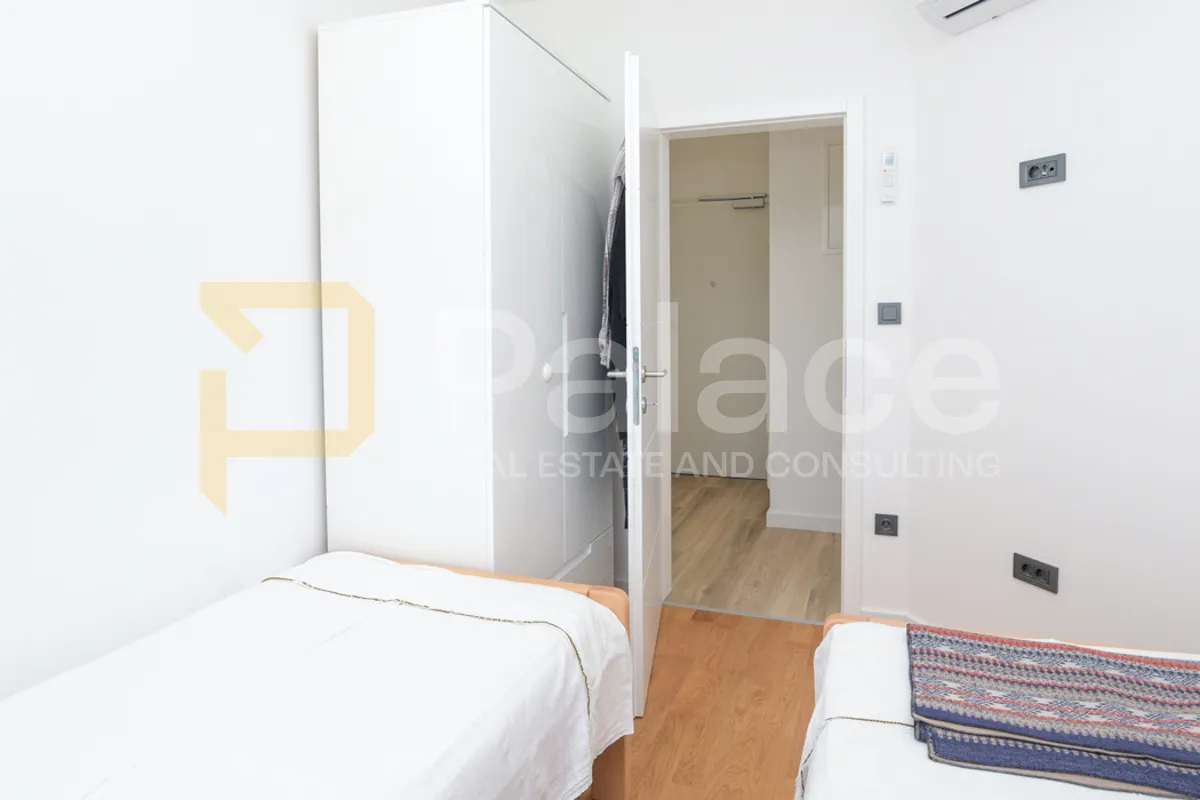 prekrasan dvosoban stan s pogledom na more i vrtom 73 m2, brodarica - slika 13