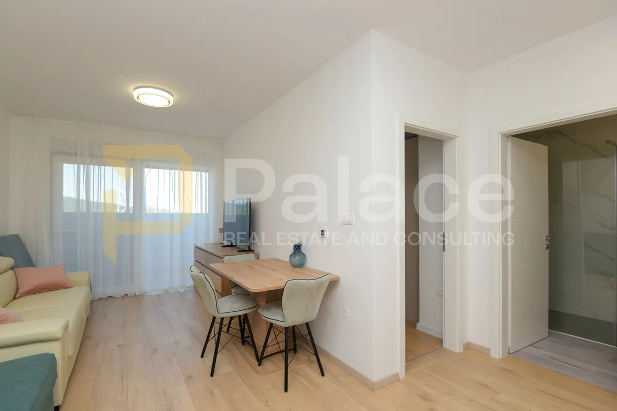 prekrasno moderno uređen stan sa dvije stambene jedinice - vodice - slika 23