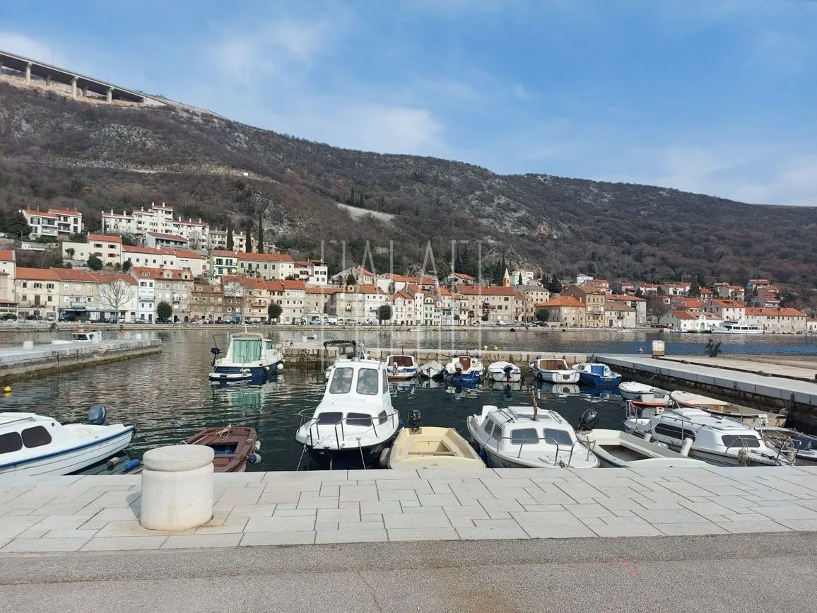 prilika! odličan teren u centru bakra 2600m2 - slika 4