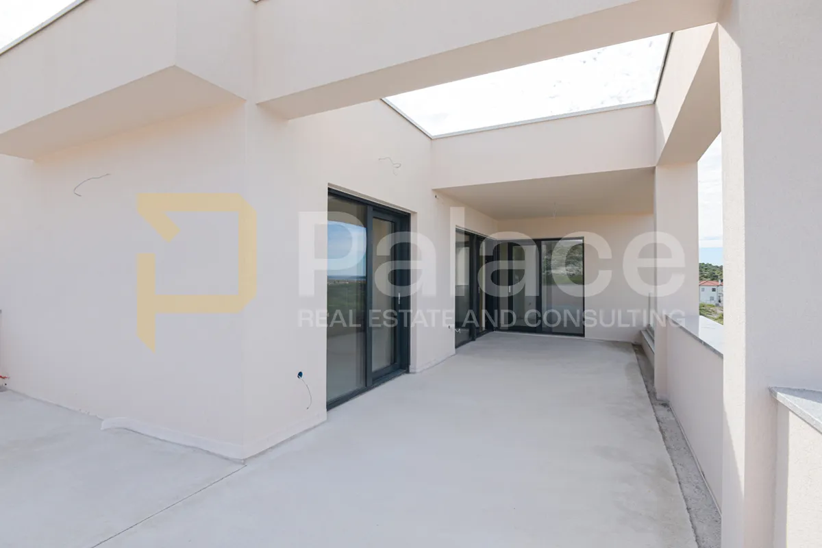 penthouse s velikim terasama i brutalnim pogledom, a8, primošten dolac, 65 m2 - slika 4