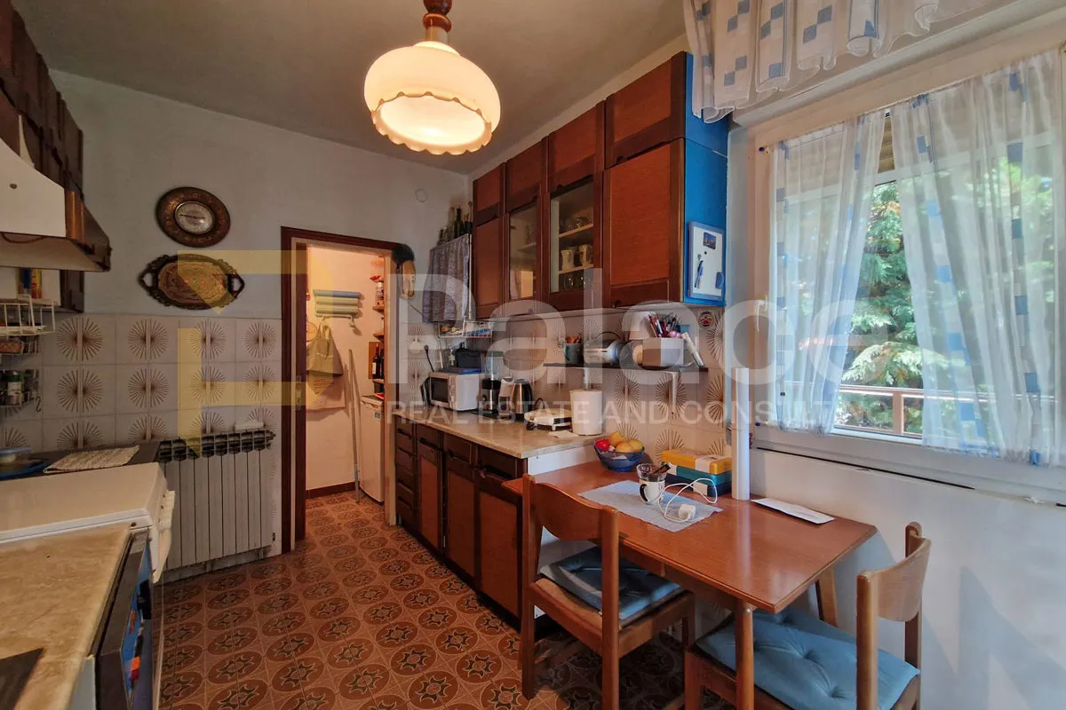 dvoetažni stan s pogledom na more i dodatnim stanom, kastav, 208,44m² - slika 3