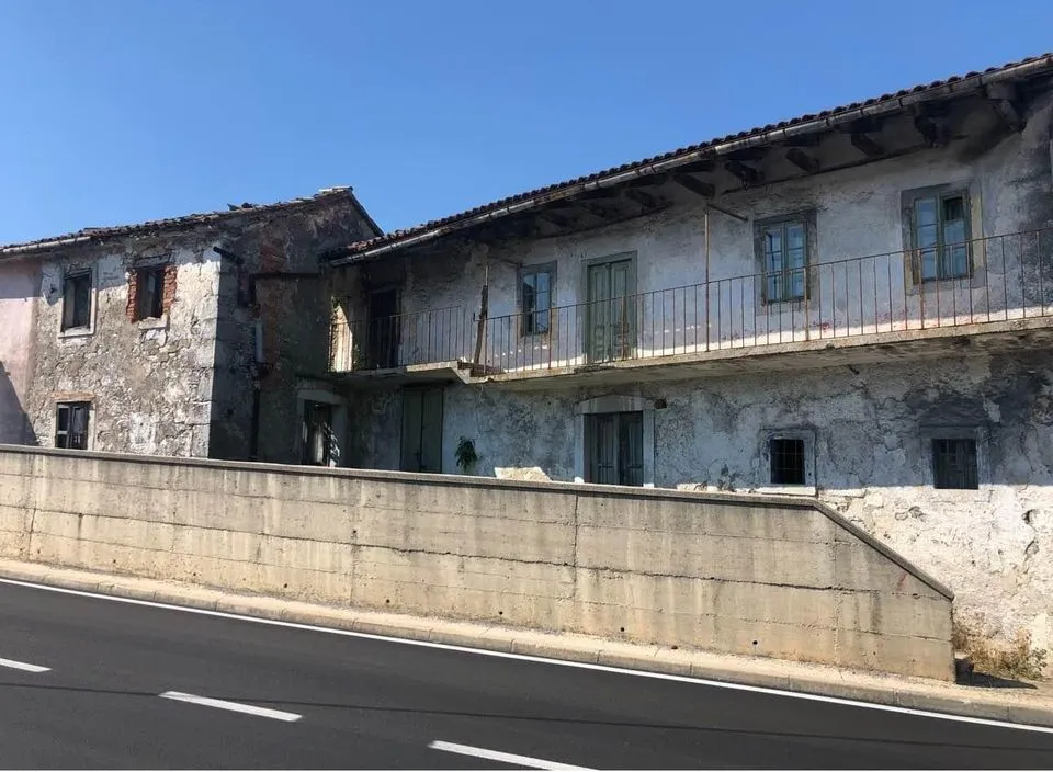 šest kuća/starina i gospodarskih zgrada s zemljištem, matulji - slika 5