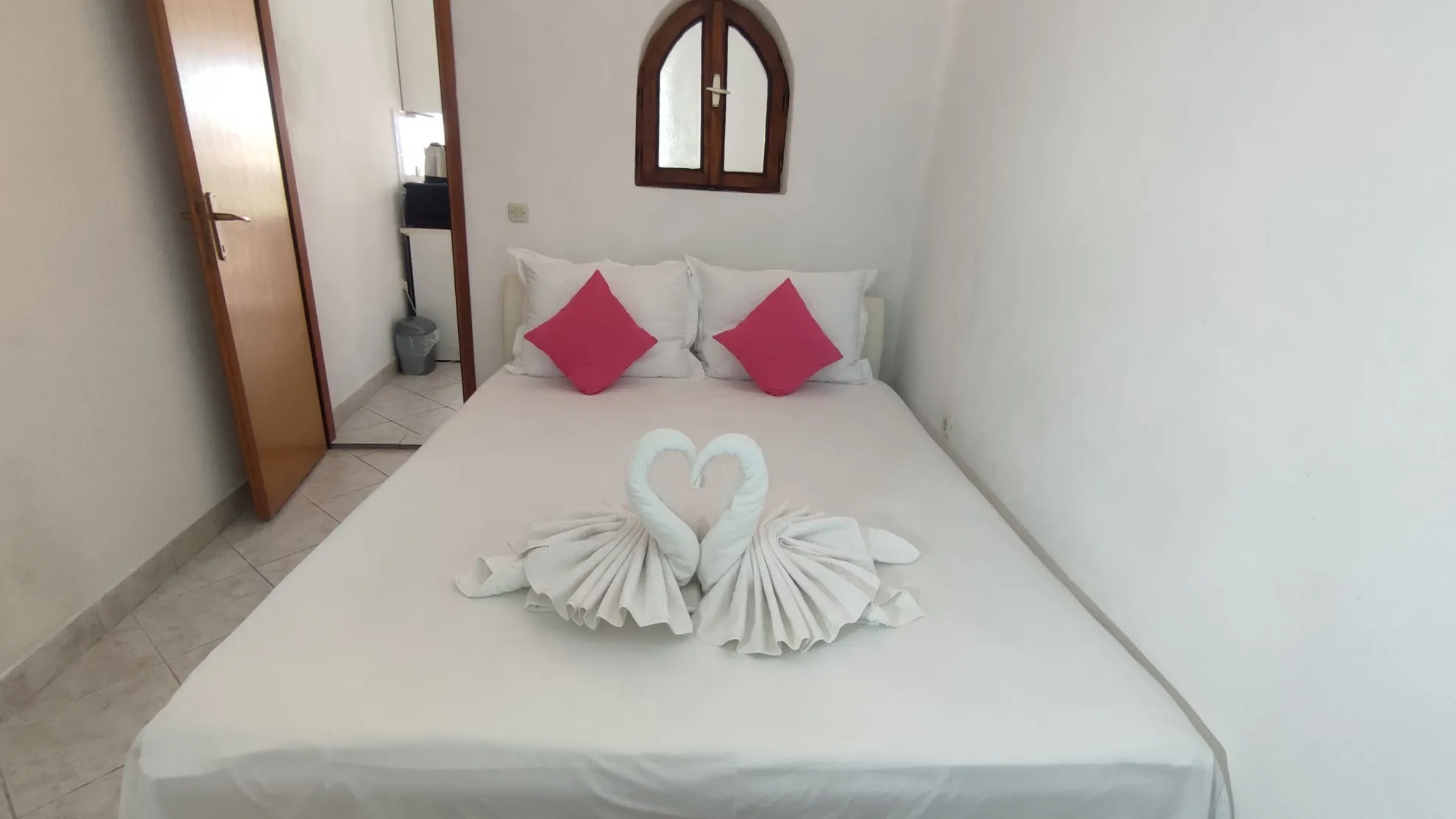 apartmanska kuća s bazenom, primošten, 295 m2 - slika 19