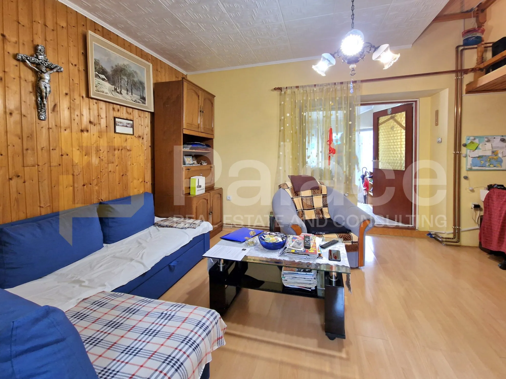 dvorišni stan s garažom i dodatnim stambenim prostorom, 150m2, centar - slika 8