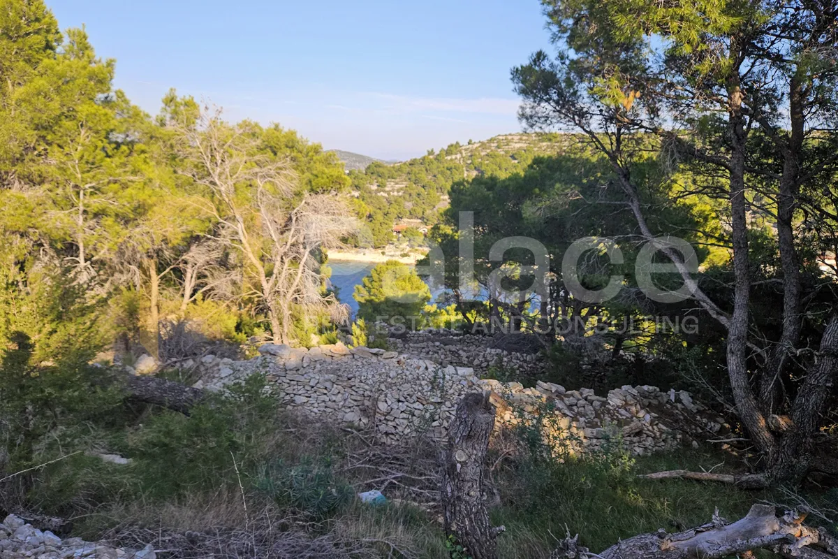 građevinsko zemljište s pogledom na uvalu i more na otoku žirju 702 m2 - slika 4