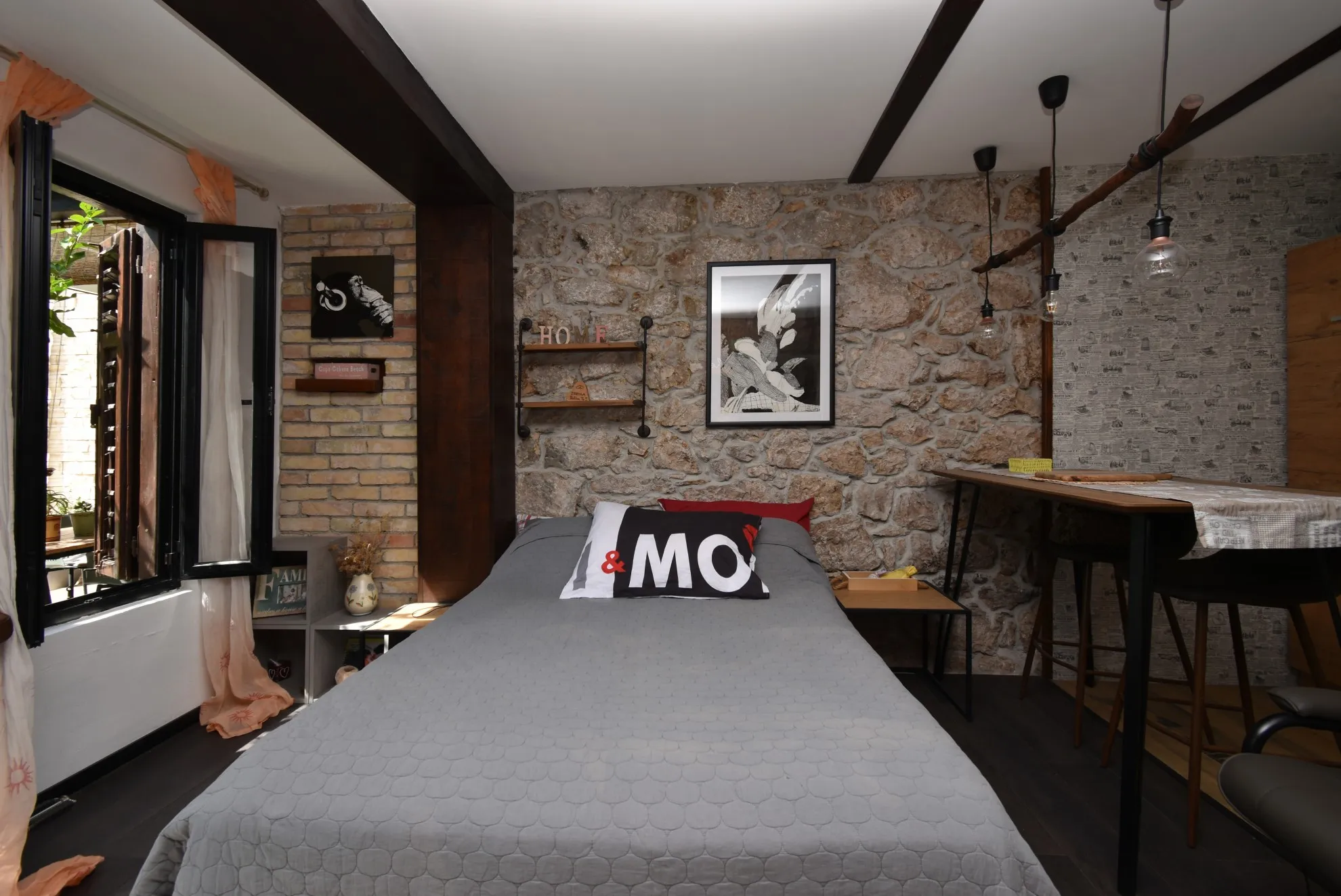 renovirana kuća u na odličnoj lokaciji s velikim dvorištem - slika 10