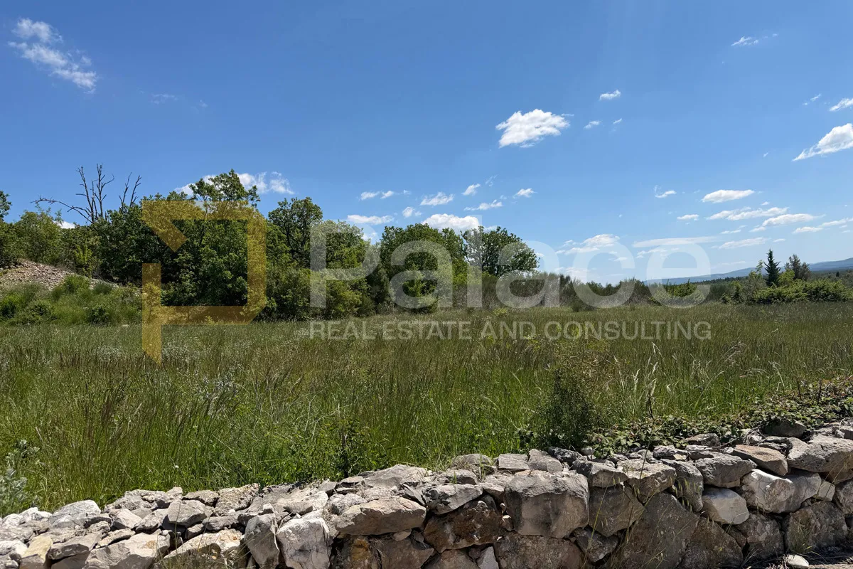 građevinsko zemljište površine 1726 m2, velika glava - slika 2
