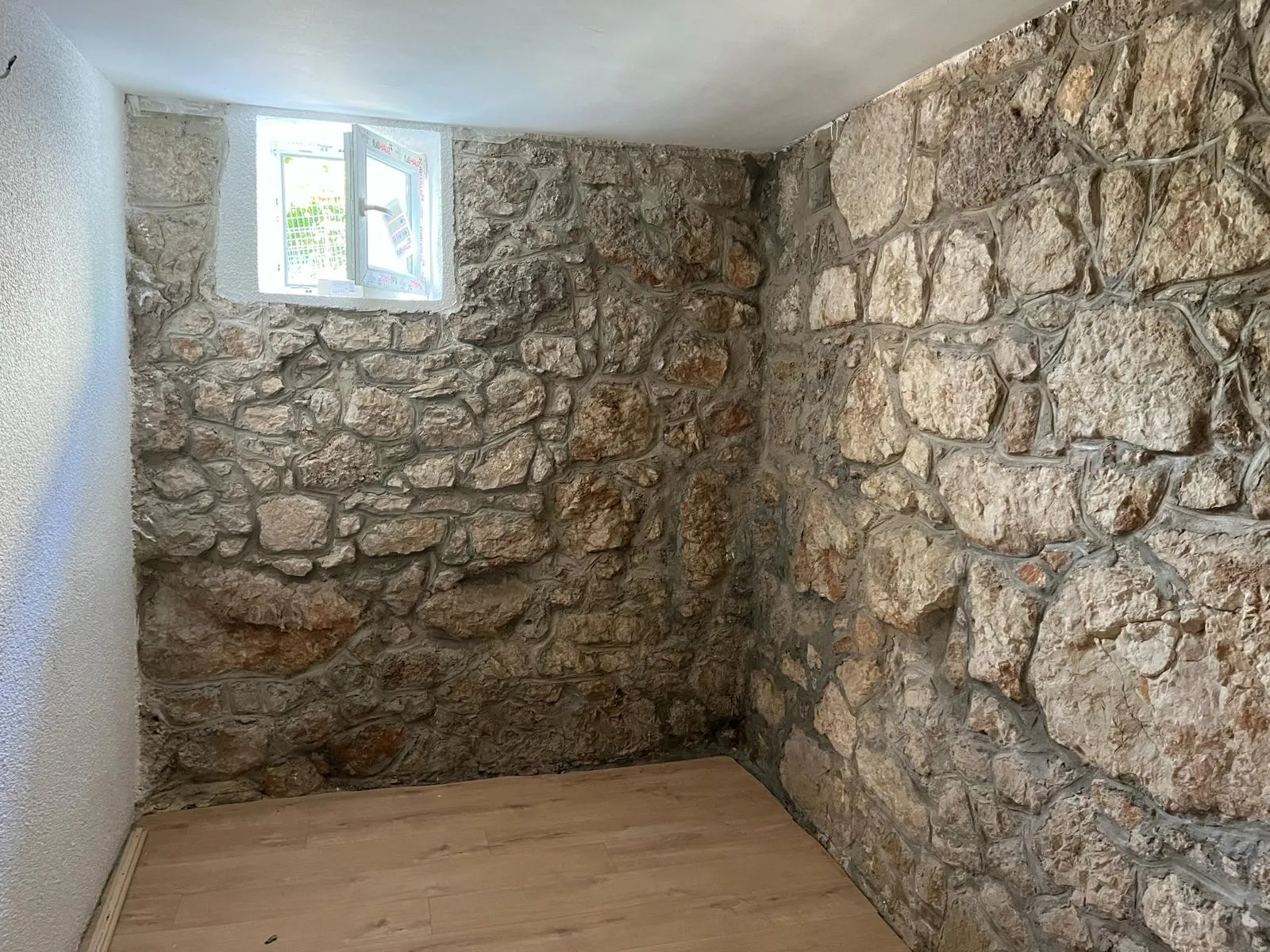 šarmantni apartman 68m2, oaza mira u bajkovitom bribiru - slika 3