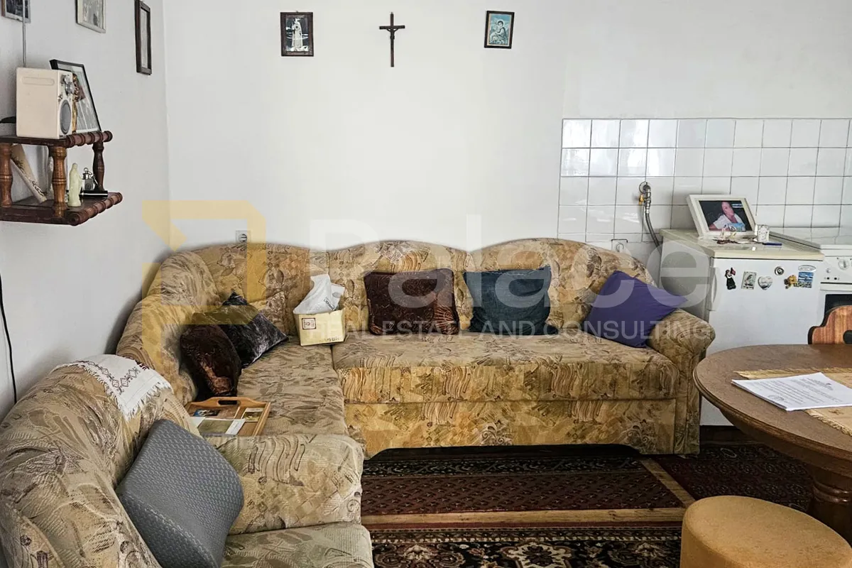 miran dom u valpovu s velikim zemljištem - slika 2
