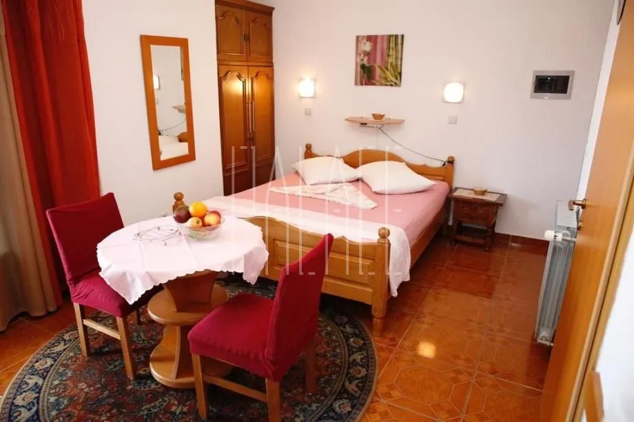 apartmanska kuća za zaljubljenike u turizam u vodicama, 980.00 m2 - slika 20