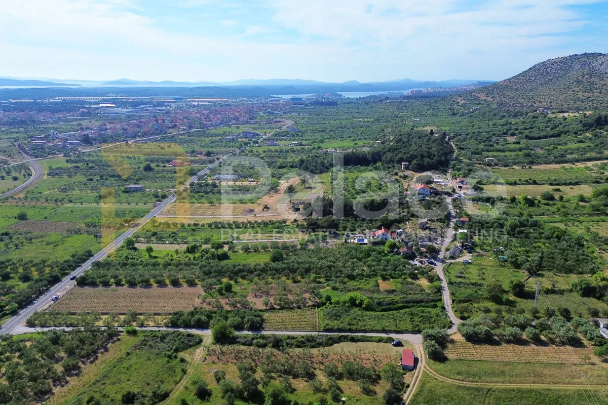 prodaja vinograda 700m2 - donje polje - slika 16